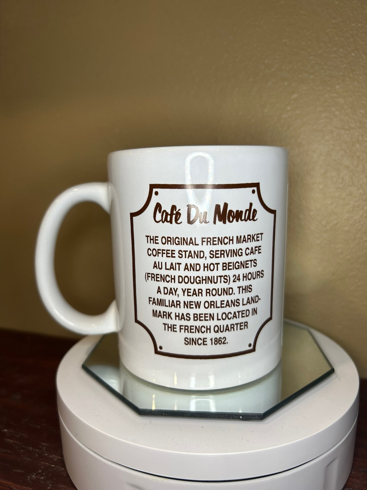 Cafe Du Monde Mug Candle – New Orleans Beignets & Coffee Scent