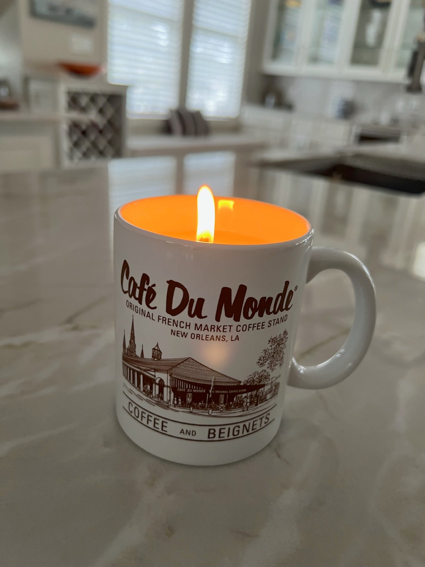 Cafe Du Monde Mug Candle – New Orleans Beignets & Coffee Scent