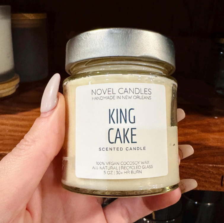 King Cake Candle – Mardi Gras Dessert Scent, Cinnamon Sugar Vanilla, New Orleans Gift, Purple Gold Green Candle with Baby Inside
